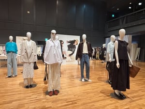 オンワードが戦略強化ブランド「アンフィーロ」に手応え　年間売り上げ100億円突破、出店も開始