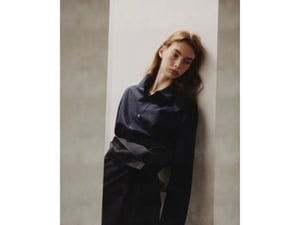 ミザーニが大人服「ペーパー」を始動、主力素材は吸水速乾性、消臭性を備えた和紙