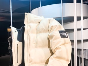 スパイバーが経営体制刷新　孫正義氏長女の川名麻耶氏がCEOに就任、創業者の関山和秀氏らは「主席研究員」に