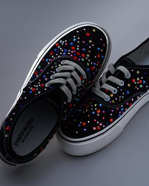 【マイスタンダード】名作を煌びやかにアップデート、「ヨシオクボ」のスニーカー