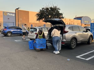 アマゾンとウォルマートの「偶然の一致」　共に22.5兆円を叩き出したハイブリッド小売業の最終戦争