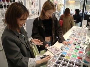 自分で作るチャームが人気　韓国発「ターグ」が吉祥寺に日本1号店オープン
