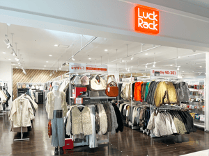 ゲオのオフプライスストア業態「ラックラック」が九州進出　2店舗同時出店