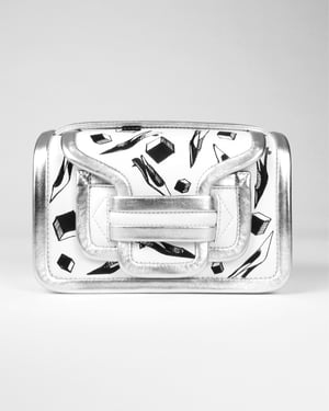 「ピエール アルディ」が旗艦店オープン10周年記念した限定バッグを発売、アーカイヴ展も実施