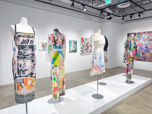 「アニエスべー」の展覧会が渋谷パルコで開幕、グラフィティとブランドの歴史を体感