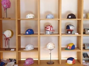 子供向けの帽子「ハット」が京都市内に初の実店舗　大人向けや型染め体験も