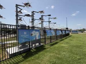 ウォルマートのドローン宅配をダラスで初体験　15分で届く空の物流革命