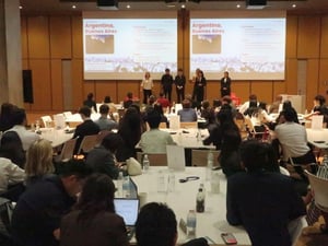 ファストリのインターンシップ　2万人の応募から23カ国・地域の60人が参加