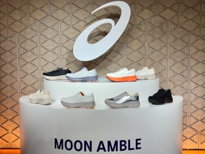 アシックスがウォーキングを本格強化 “もっと歩きたくなる靴”「ムーンアンブル」を発売