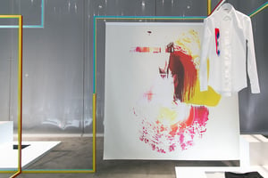 ディオール オムがM/M Parisのアートと融合 リニューアルした表参道店で公開