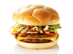 マクドナルド W杯公式ハンバーガーを期間限定発売