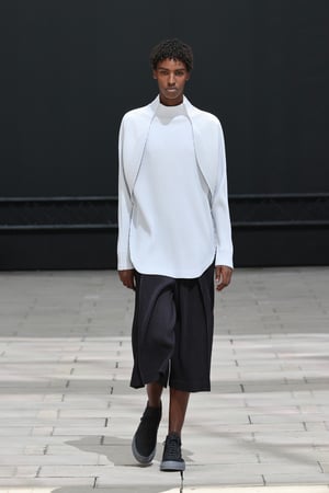 HOMME PLISSÉ ISSEY MIYAKE