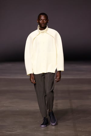 HOMME PLISSÉ ISSEY MIYAKE