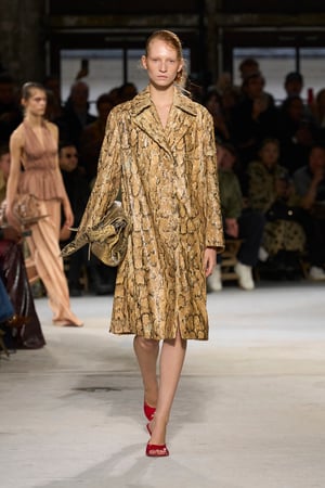 ブランド「DRIES VAN NOTEN」のコレクション一覧 - FASHIONSNAP