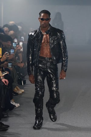 VETEMENTS