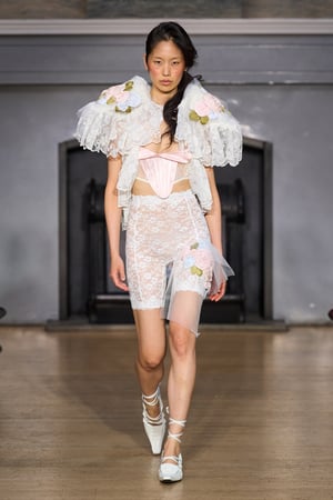 yuhan-wang_25ss_00001-7590edd1