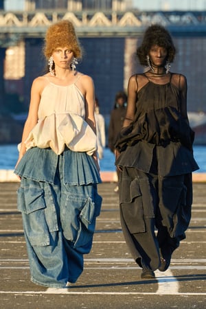 ブランド「Collina Strada」のコレクション一覧 - FASHIONSNAP