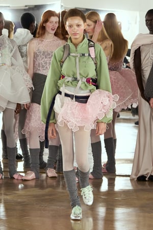 ブランド「CECILIE BAHNSEN」のコレクション一覧 - FASHIONSNAP