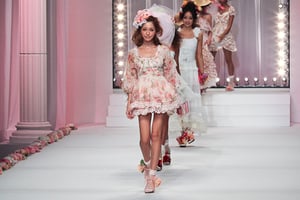 LIZ LISA リズリサ2011〜 2014顧客カタログ18点セットまとめ売り ブランド「LIZ LISA」のコレクション一覧 - FASHIONSNAP