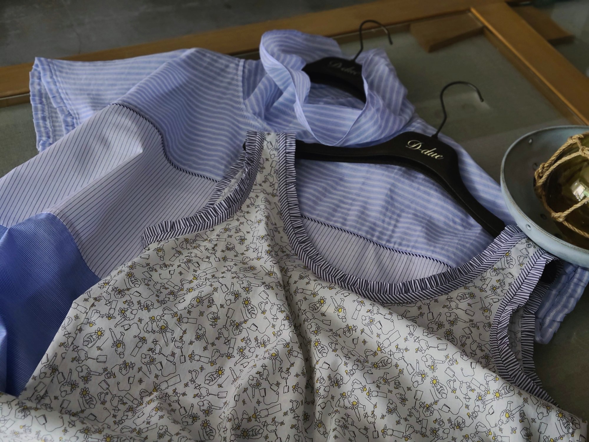 スペイン発「デ・ドゥエ」の旗艦店が日本橋三越に出店、アーカイヴテキスタイルを使用した限定アイテムを販売